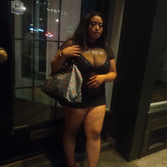 Meet your Posher, Joi - Picture 1 of 1